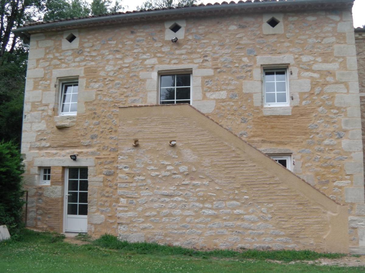 Location Meublee Au Milieu D'Un Ecrin De Verdure Aux Vieux Fours Noaillac Экстерьер фото